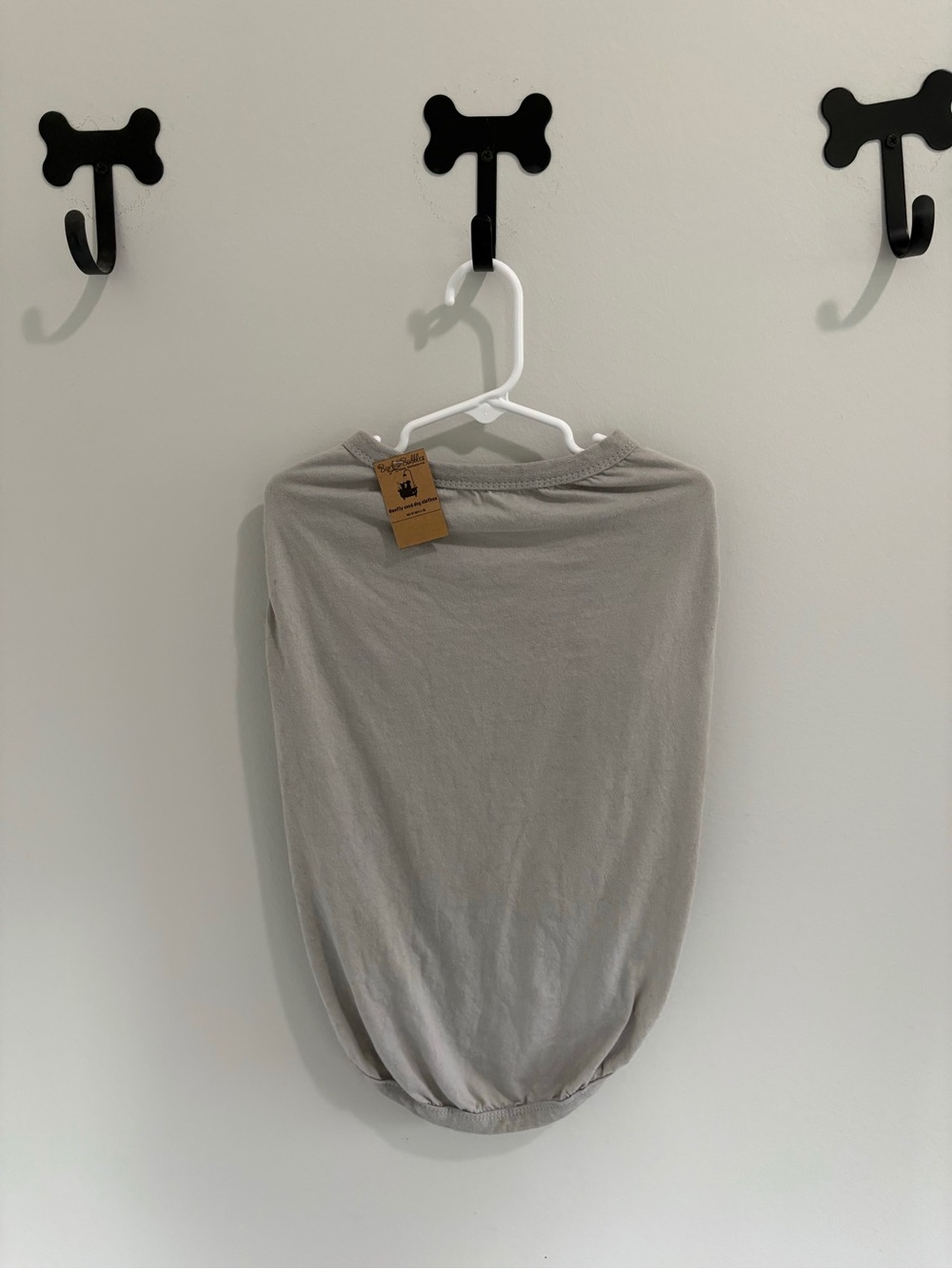 Light Gray Dog Tee — Soft Everyday Comfort